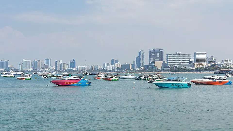Skyline of Pattaya from the Pier on a morning · 지역 전경, 숙소 사진 아님